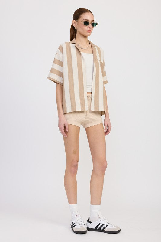 OVERSIZED BUTTON UP SHIRT