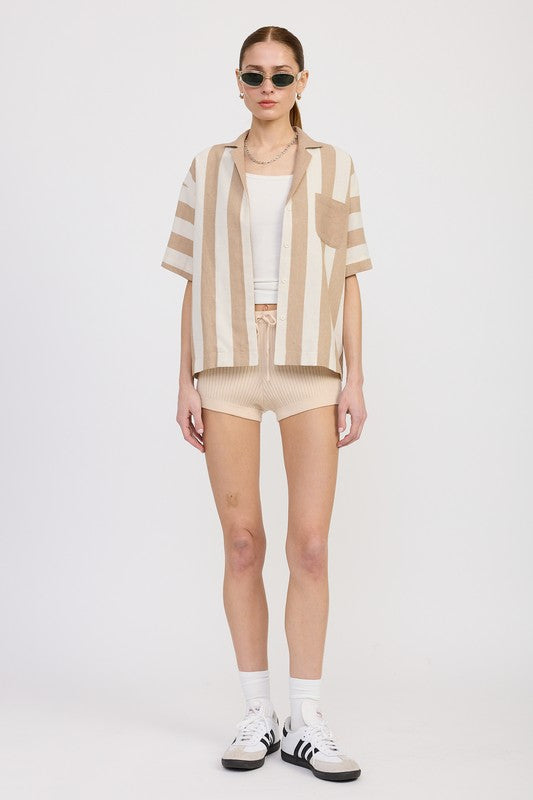 OVERSIZED BUTTON UP SHIRT