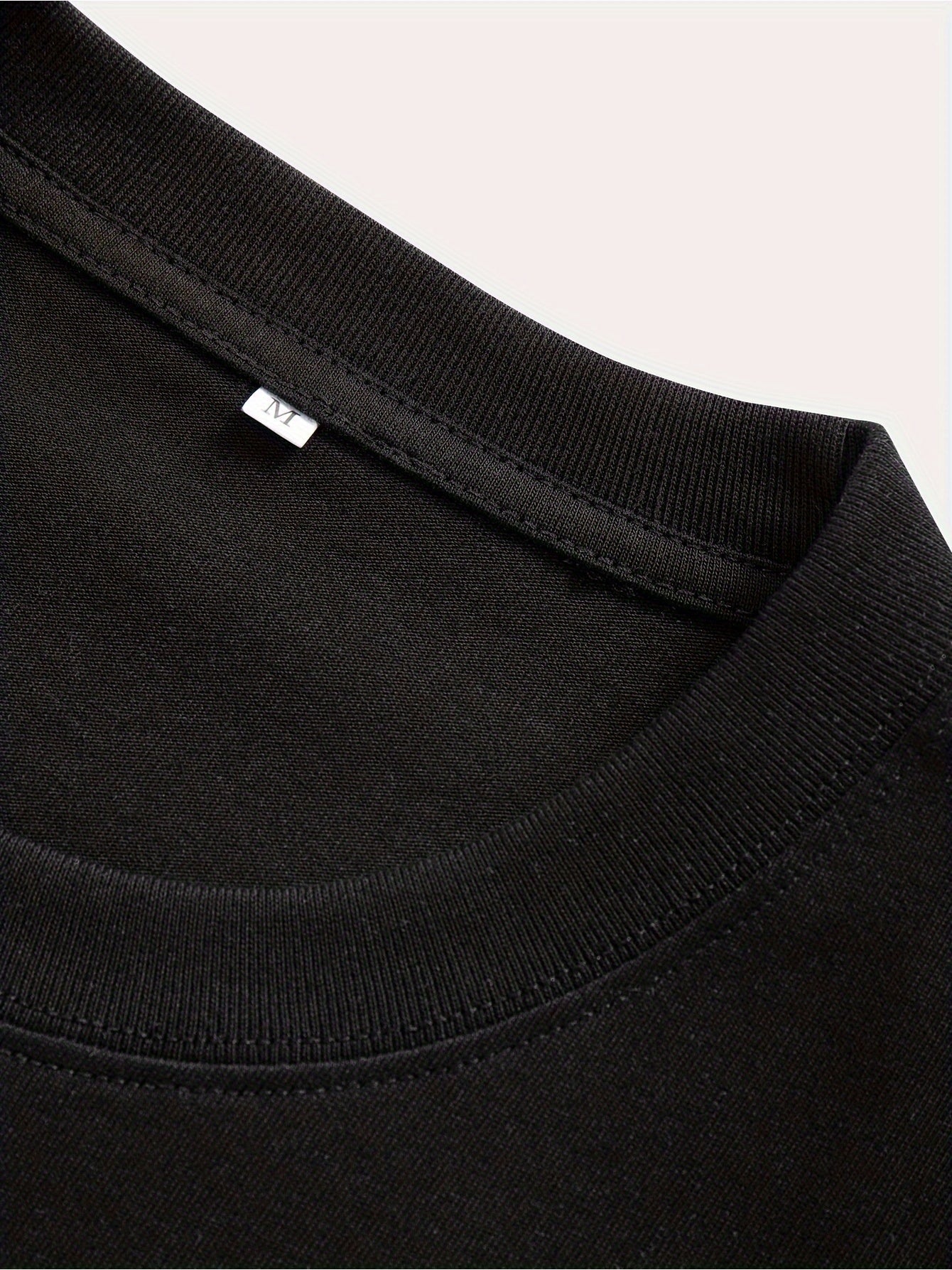 Men Short-Sleeved Shirt With A Distinctive Skull Handprint