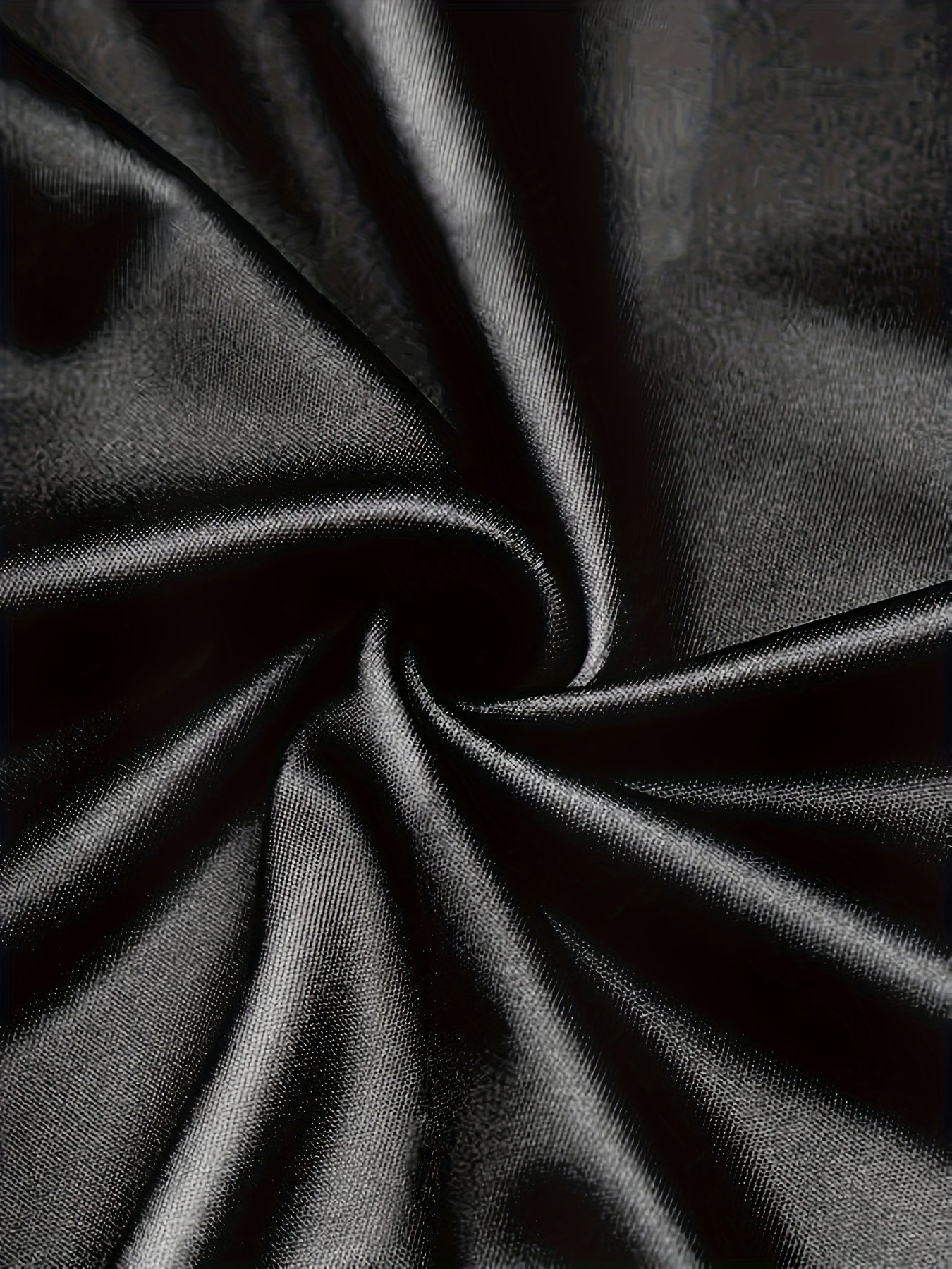 Men's Fashionable Casual Round Neck Pattern T-shirt With Exquisite