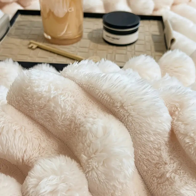 Luxurious Faux Rabbit Fur Throw Blanket - Soft, Warm & Cozy