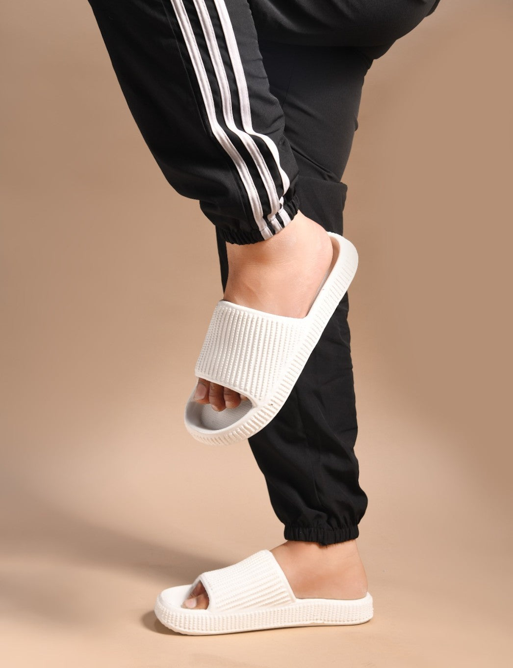 Unisex White EVA Slide Slippers – Soft, Lightweight & Anti-Skid